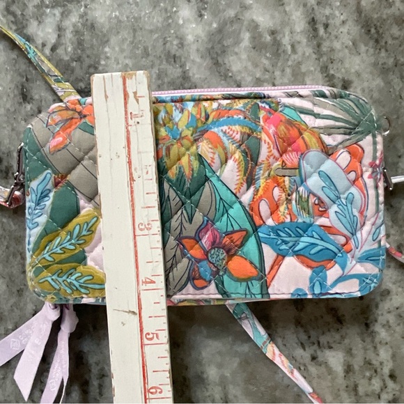 Vera Bradley all in one crossbody purse bag RFID protection 7”x4” - Picture 9 of 11